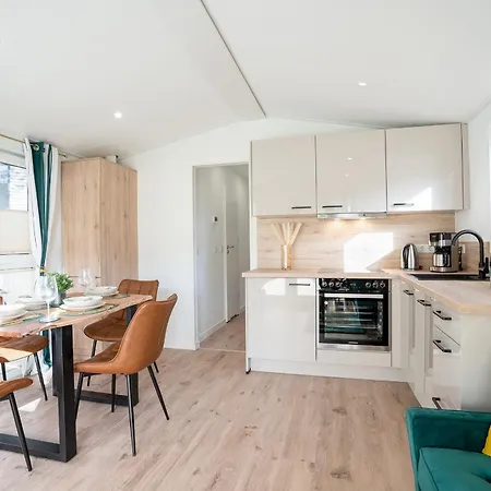 בית נופש Ostseecamp Seehund שרבאוץ